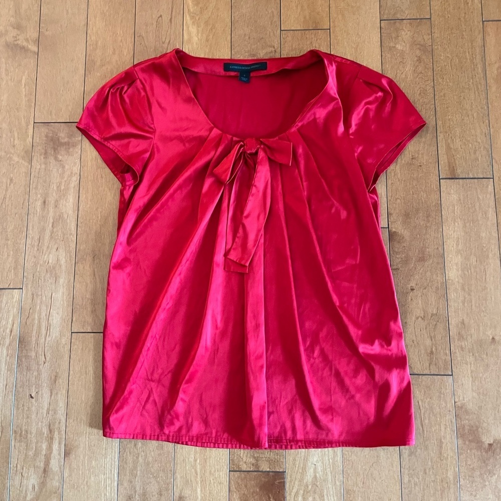 EXPRESS Red Satin Blouse Short Sleeve Small